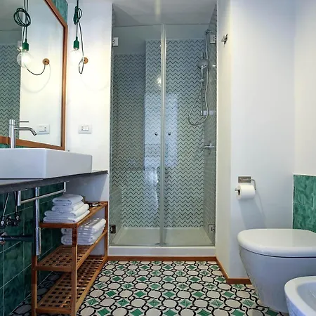 Daire Starhost - Castle Mezzacapo Seaview Terrace, Garden And Parking Minori